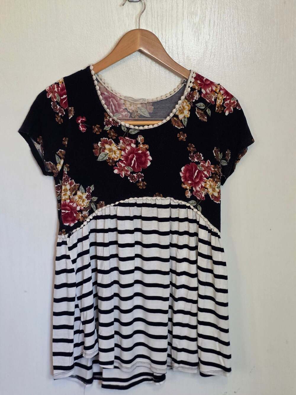 Self & Co. Women's Floral and Striped Babydoll Short Sleeve Top